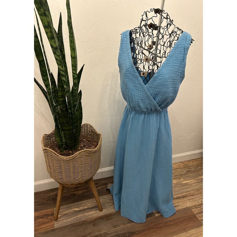 Steve Madden Blue Double Gauze Surplice V-Neck Smocked Midi Dress Womens Small